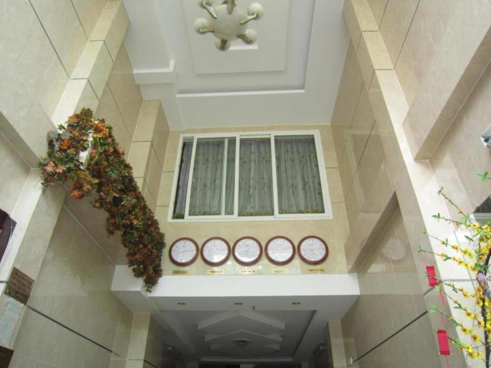 Hoang Thanh Thuy Airport Hotel 1 - Gan Am Thuc Dem Cho Hoang Hoa Tham Ho Si Minh-város Kültér fotó