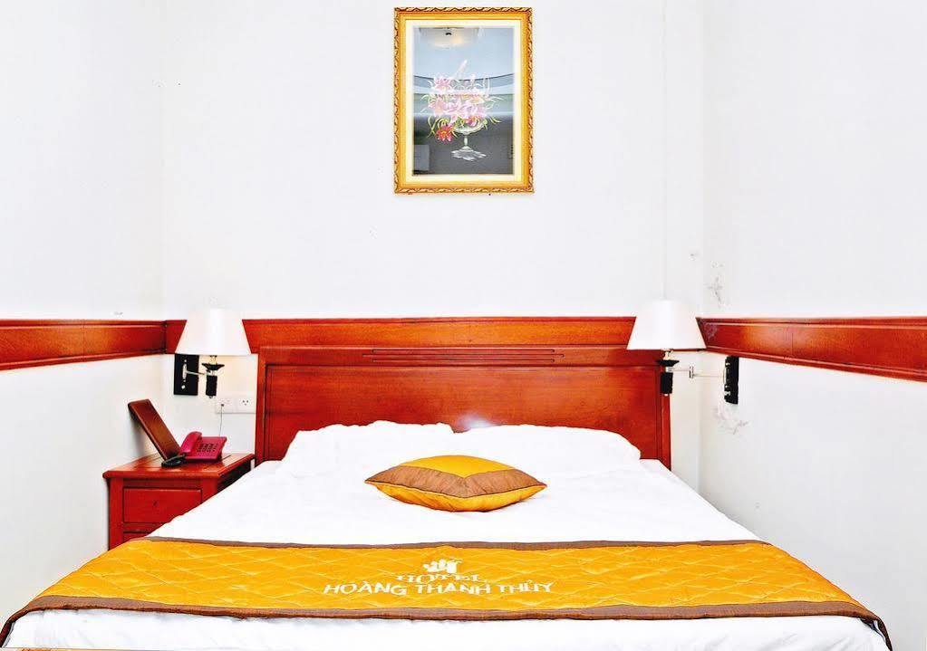 Hoang Thanh Thuy Airport Hotel 1 - Gan Am Thuc Dem Cho Hoang Hoa Tham Ho Si Minh-város Kültér fotó